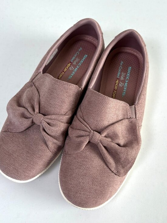 Skechers Shoes - Skechers Madison Ave My Town Walking Sneakers Womens 9.5 Mauve Slip On Bow Shoes